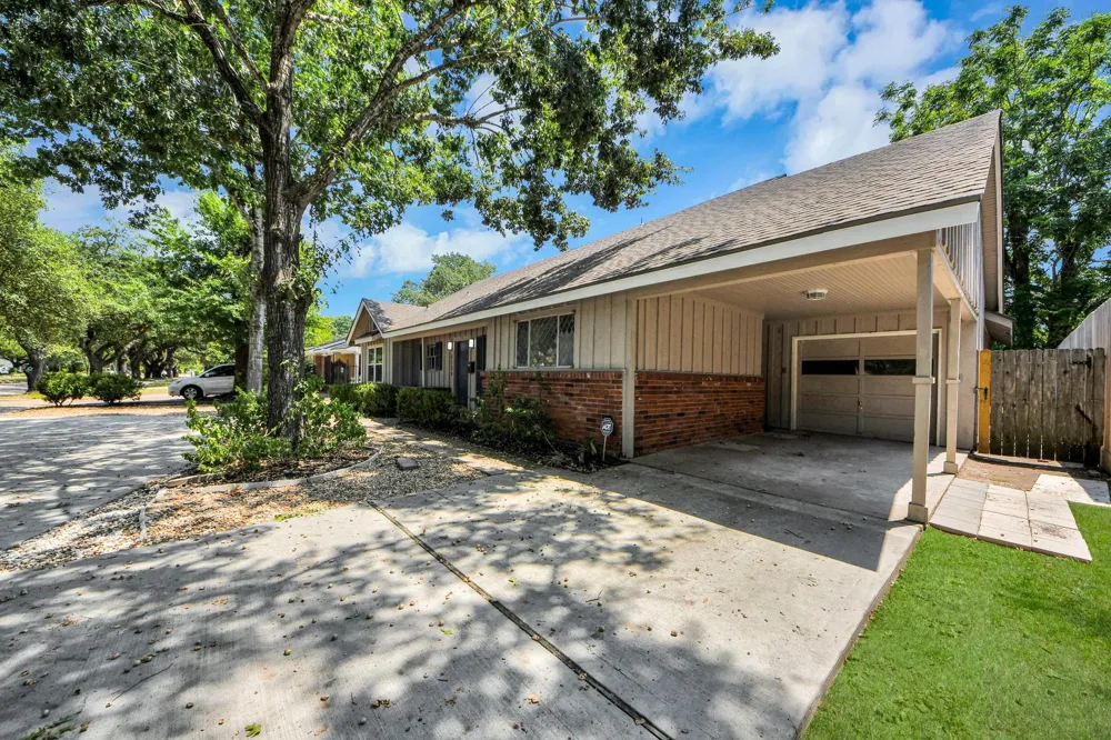 5139 Beechnut Street Houston, TX 77096