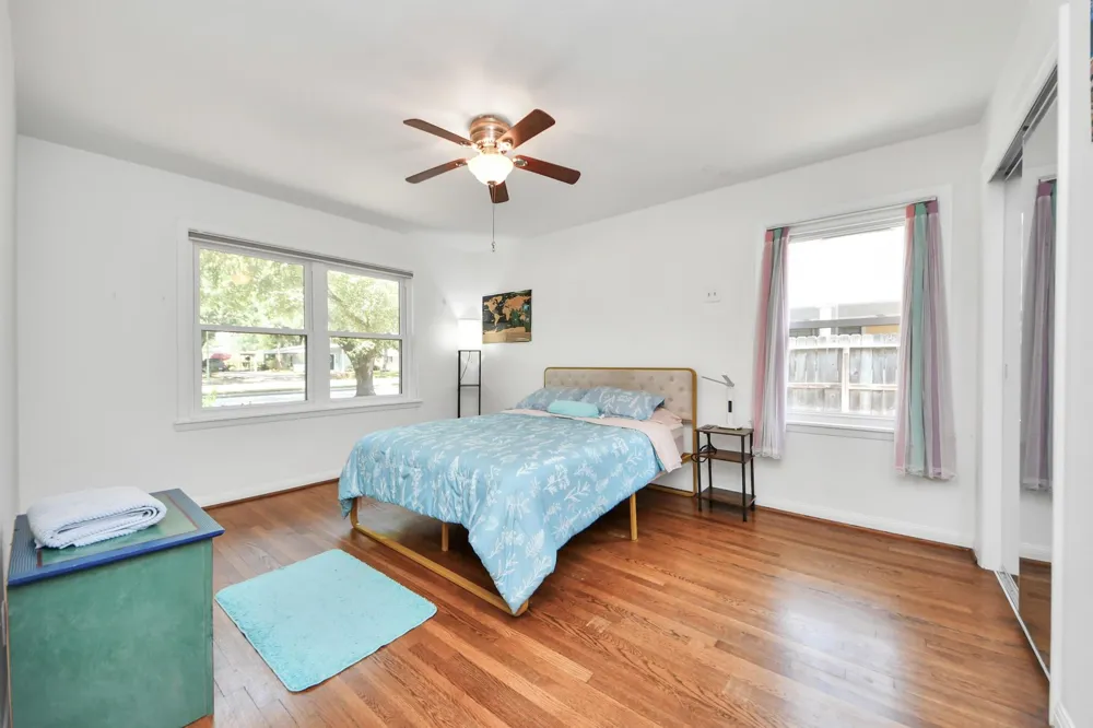 5139 Beechnut Street Houston, TX 77096