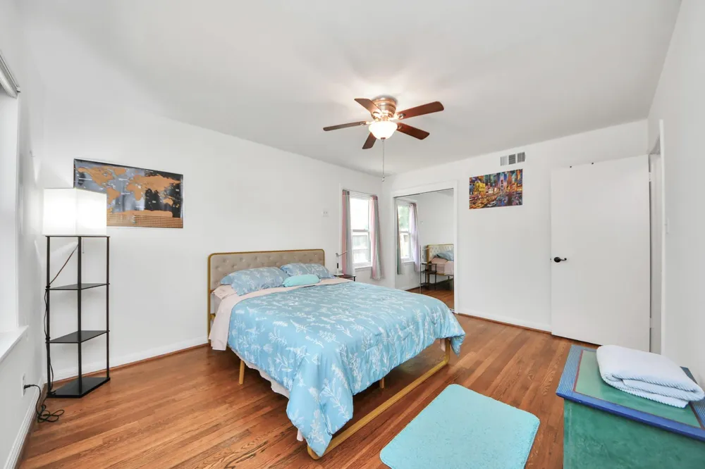 5139 Beechnut Street Houston, TX 77096