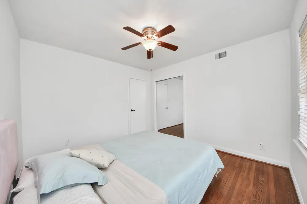 5139 Beechnut Street Houston, TX 77096