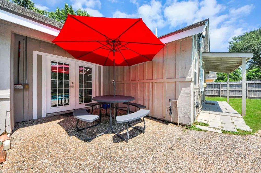 5139 Beechnut Street Houston, TX 77096