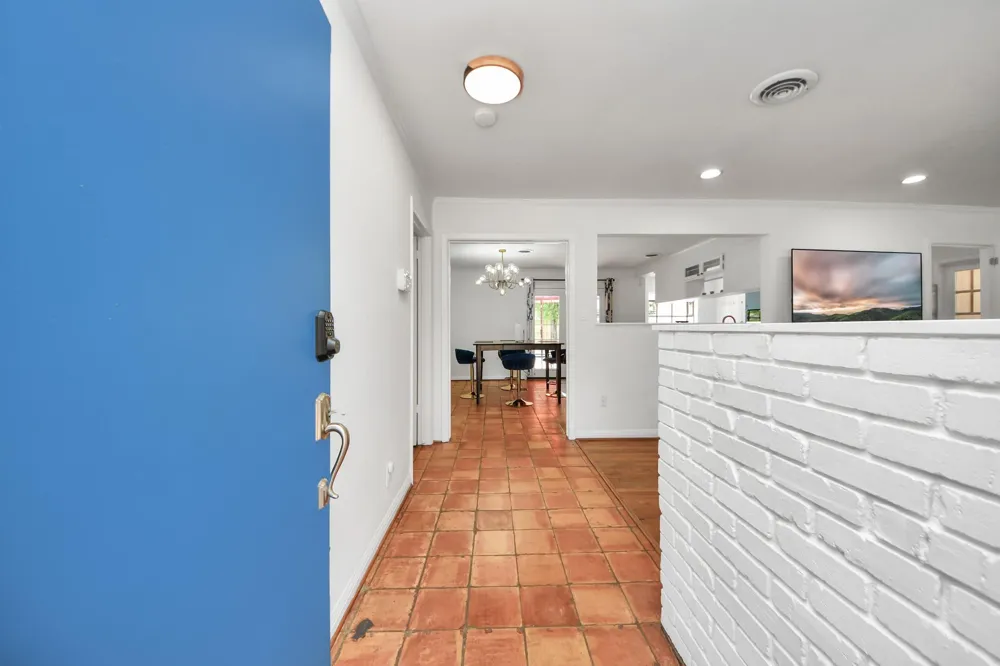 5139 Beechnut Street Houston, TX 77096