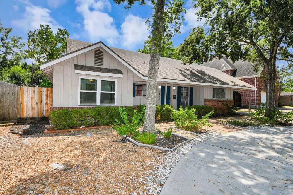 5139 Beechnut Street Houston, TX 77096