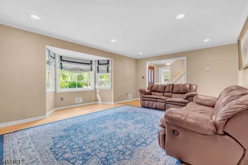 452 Lenape Trl Bridgewater, NJ 08807