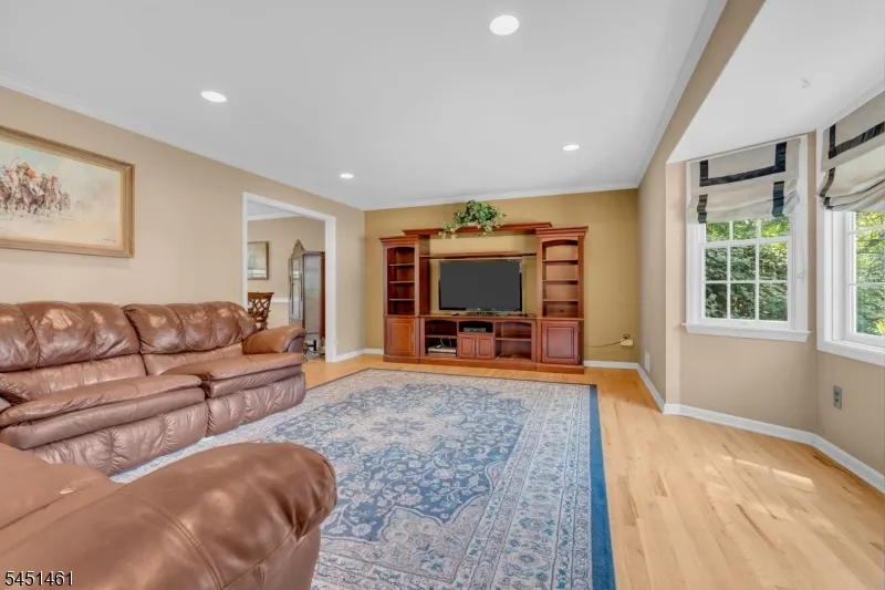 452 Lenape Trl Bridgewater, NJ 08807