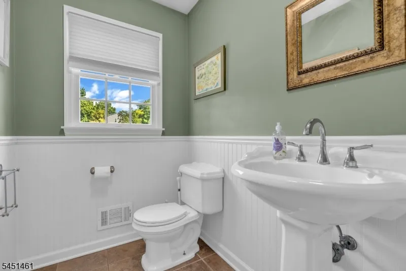 452 Lenape Trl Bridgewater, NJ 08807
