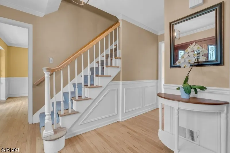 452 Lenape Trl Bridgewater, NJ 08807