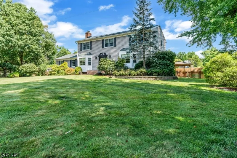 452 Lenape Trl Bridgewater, NJ 08807