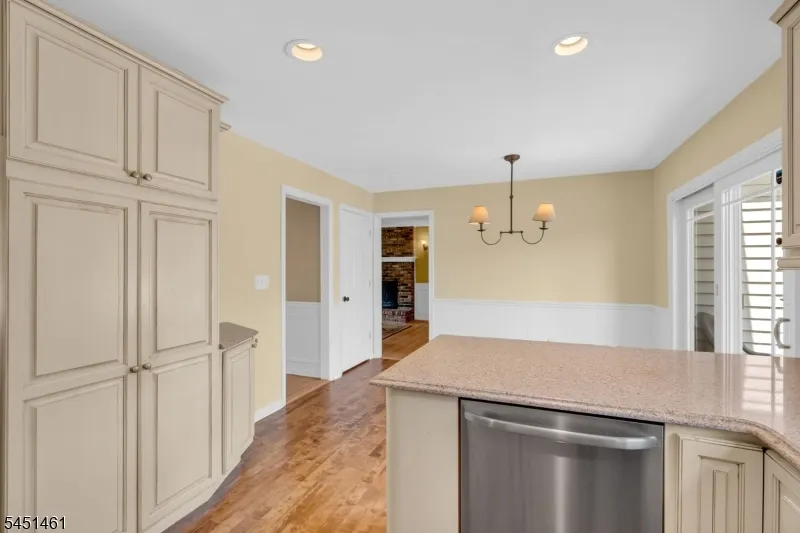 452 Lenape Trl Bridgewater, NJ 08807