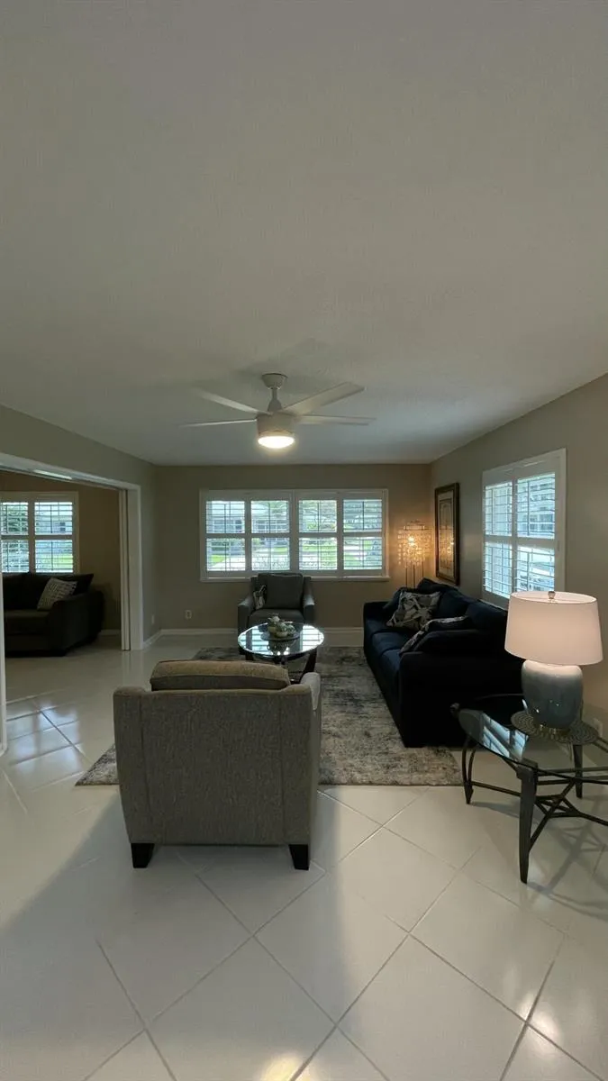 10140 S 44TH DRIVE S #372 Boynton Beach, FL 33436