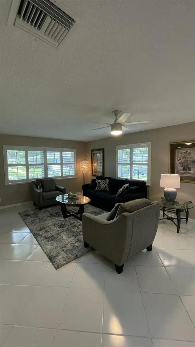 10140 S 44TH DRIVE S #372 Boynton Beach, FL 33436