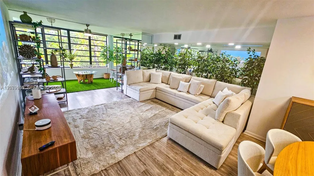 4133 S Carambola Cir S #G305 Coconut Creek, FL 33066
