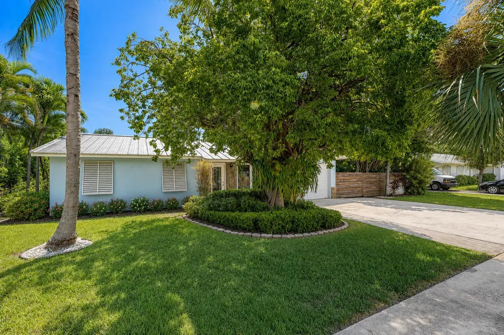 612 NW 7th Court Boynton Beach, FL 33426