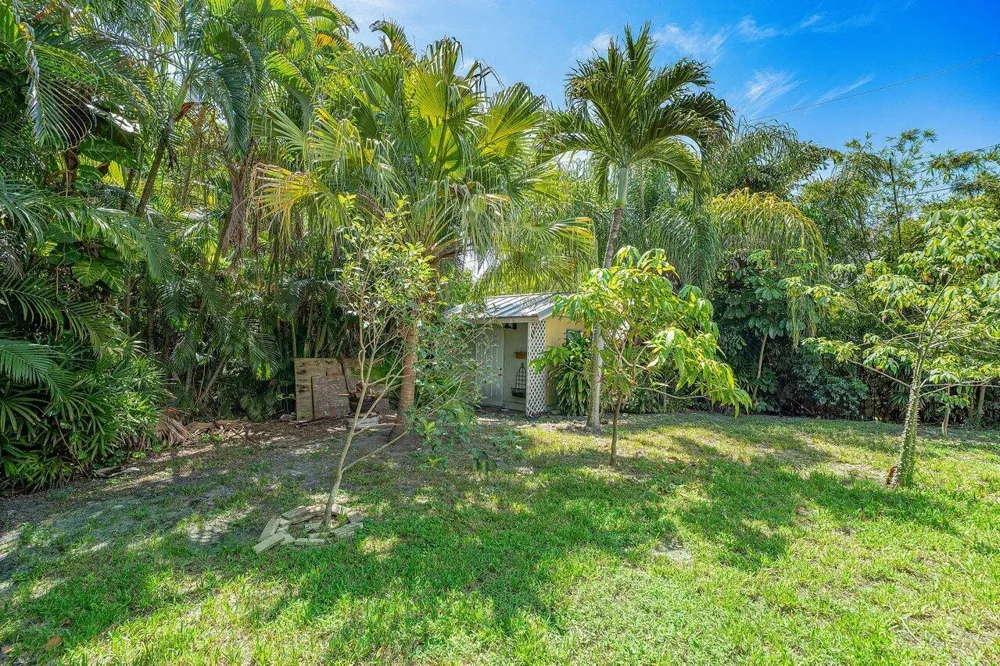 612 NW 7th Court Boynton Beach, FL 33426