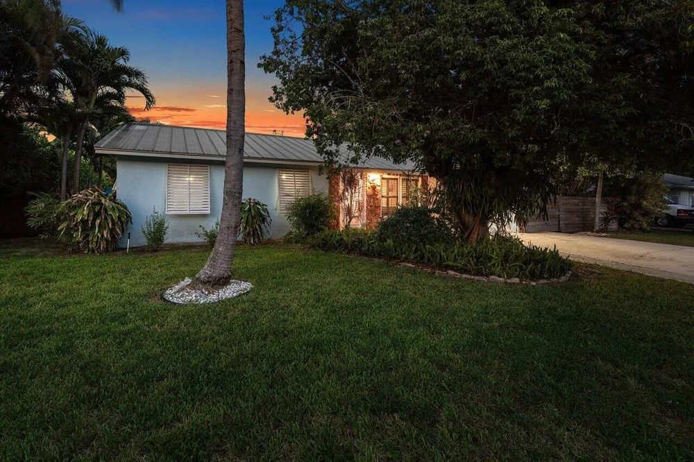 612 NW 7th Court Boynton Beach, FL 33426