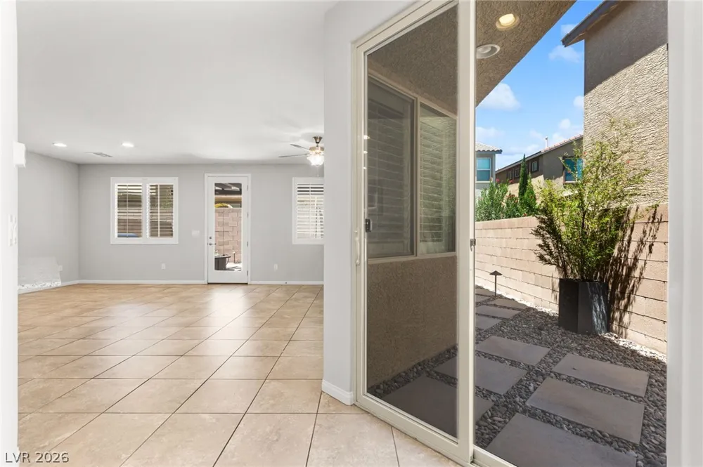 9225 Black Diamond Street Las Vegas, NV 89178
