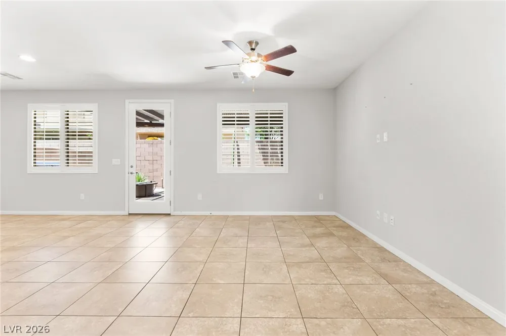 9225 Black Diamond Street Las Vegas, NV 89178
