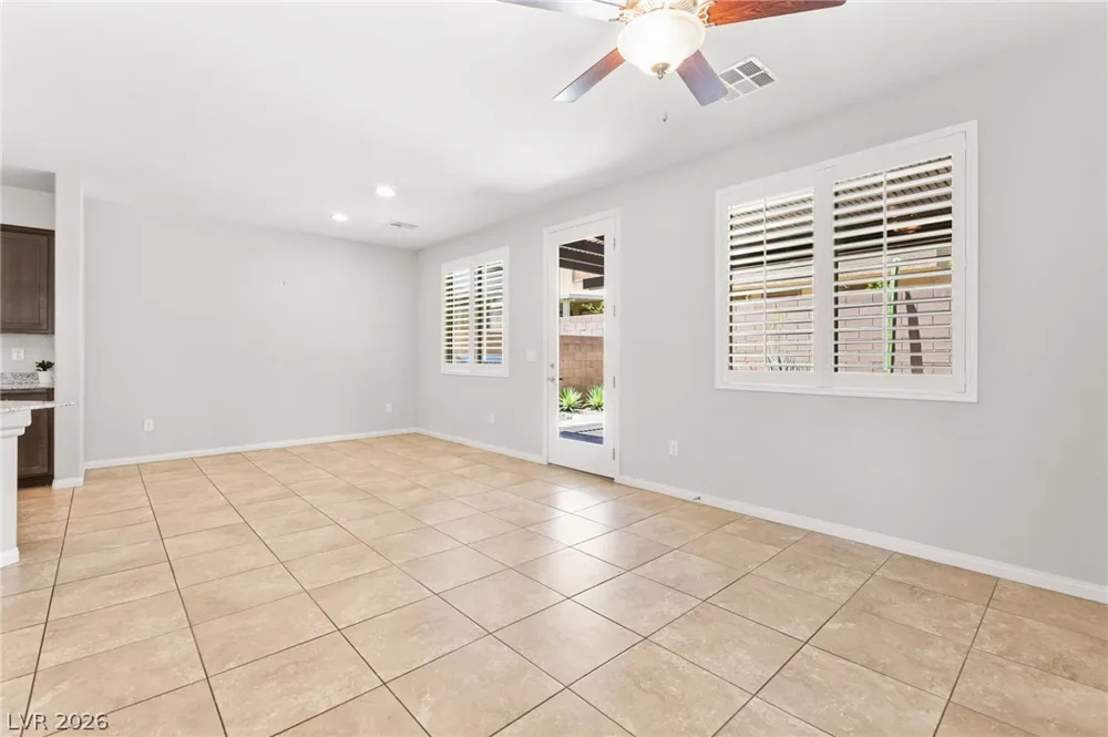9225 Black Diamond Street Las Vegas, NV 89178