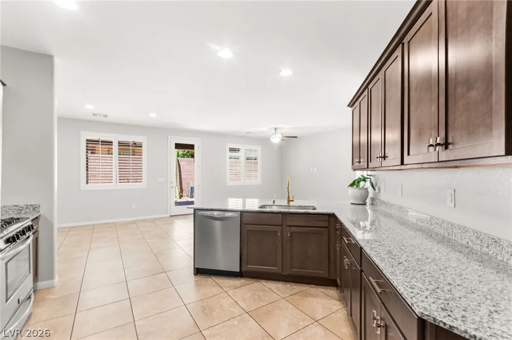 9225 Black Diamond Street Las Vegas, NV 89178