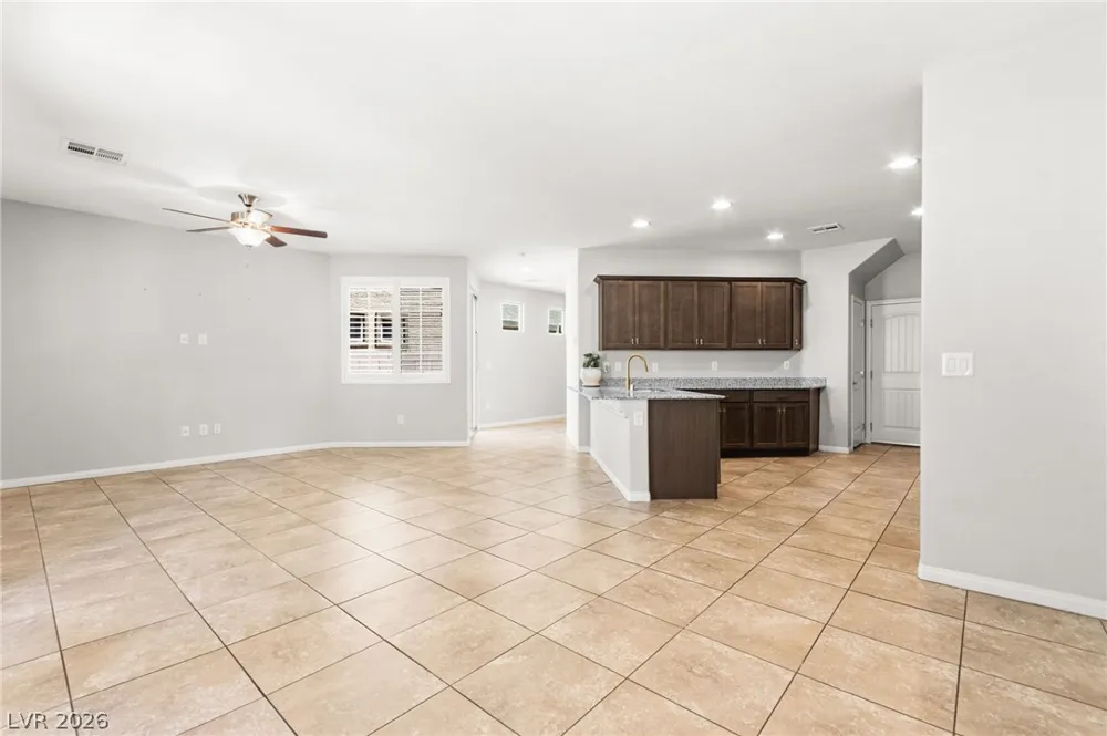9225 Black Diamond Street Las Vegas, NV 89178