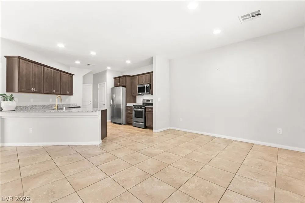 9225 Black Diamond Street Las Vegas, NV 89178