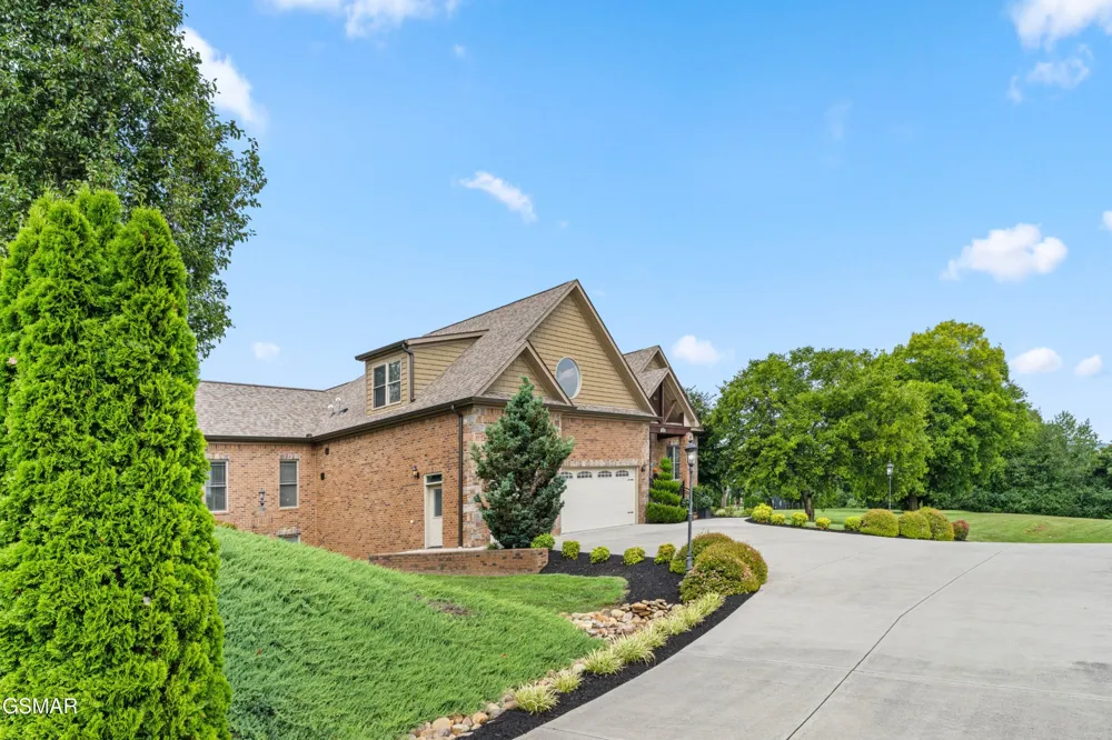 2399 McCleary Road Sevierville, TN 37876