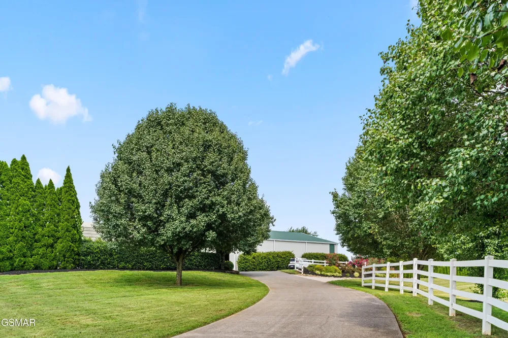 2399 McCleary Road Sevierville, TN 37876