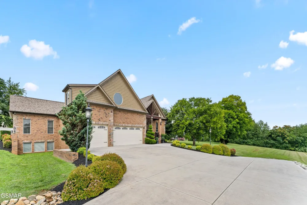2399 McCleary Road Sevierville, TN 37876