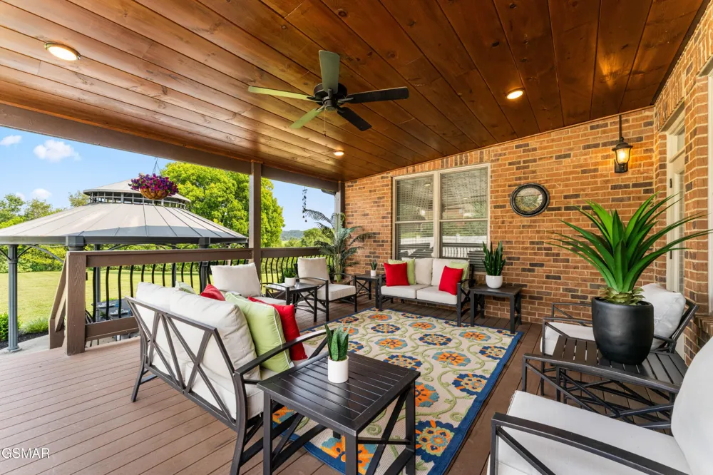 2399 McCleary Road Sevierville, TN 37876