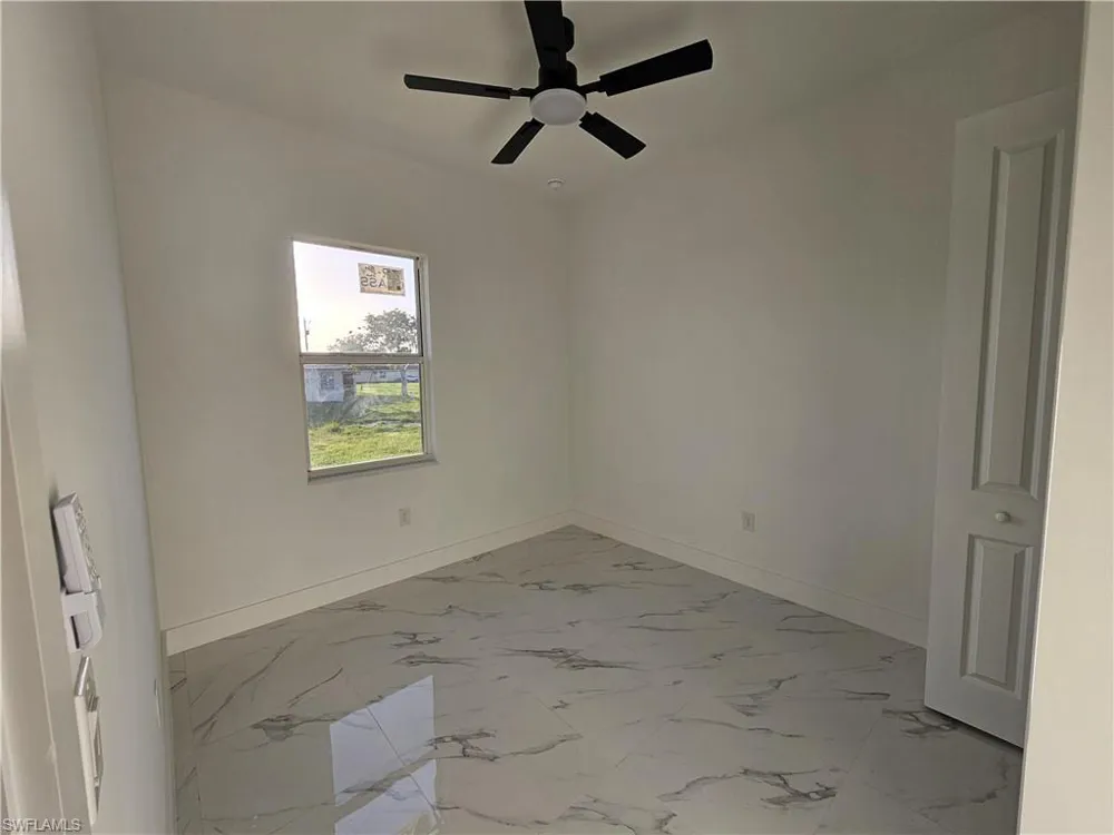 913 NE 15th Lane Cape Coral, FL 33909