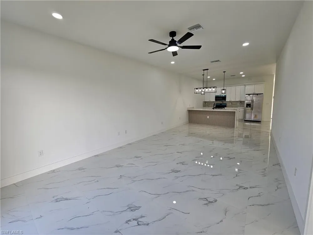 913 NE 15th Lane Cape Coral, FL 33909