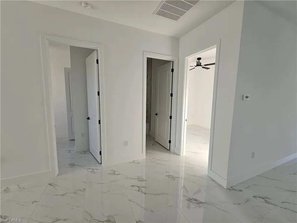 913 NE 15th Lane Cape Coral, FL 33909