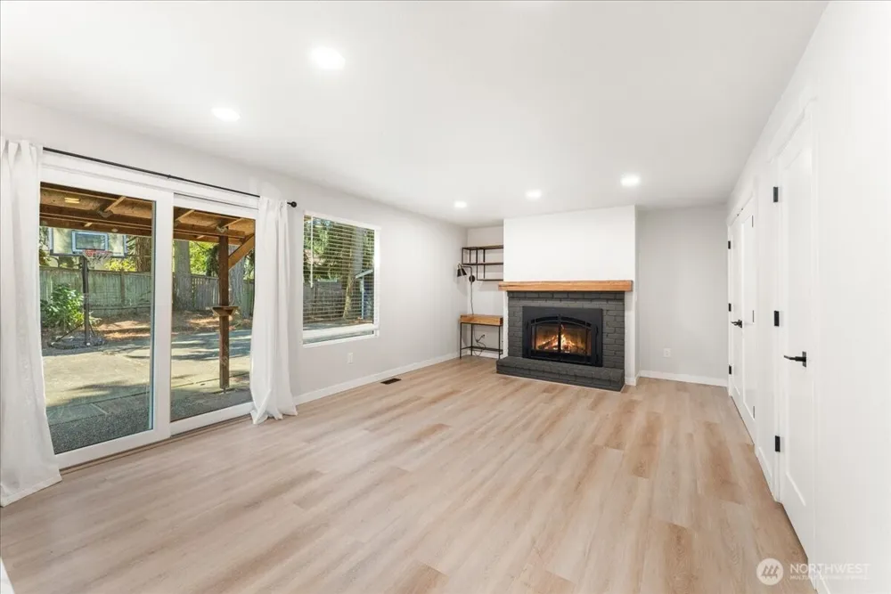 5421 James Place SE Auburn, WA 98092