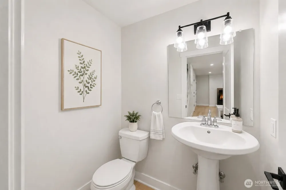 5421 James Place SE Auburn, WA 98092