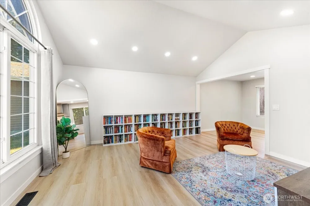 5421 James Place SE Auburn, WA 98092