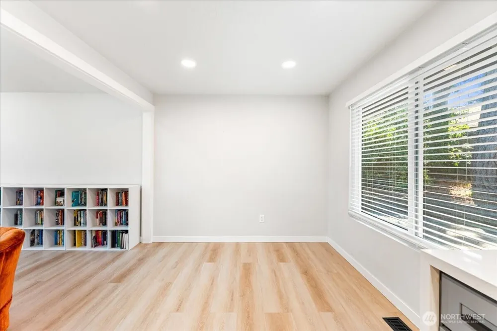 5421 James Place SE Auburn, WA 98092