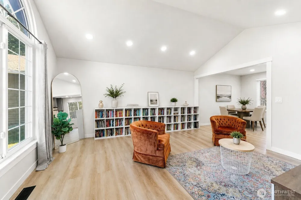 5421 James Place SE Auburn, WA 98092