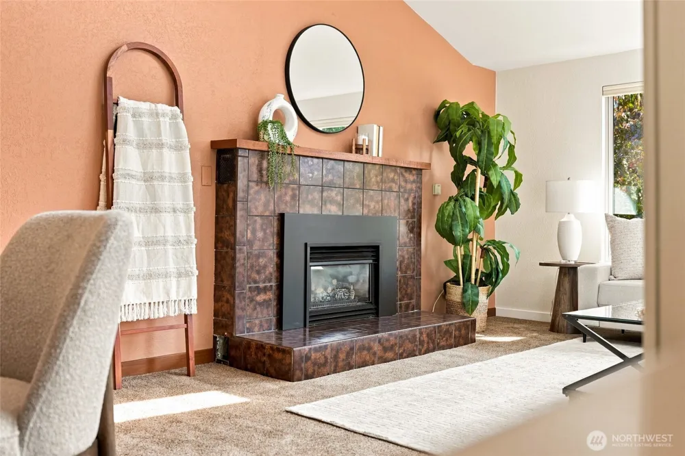 22118 78th Place W Edmonds, WA 98026