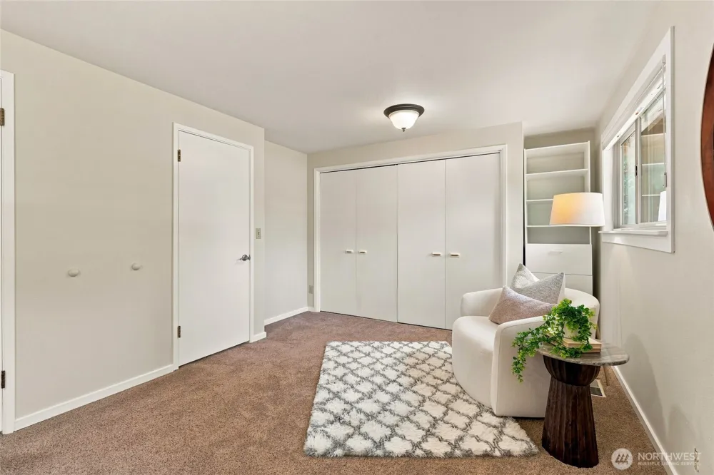 22118 78th Place W Edmonds, WA 98026