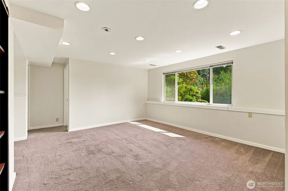 22118 78th Place W Edmonds, WA 98026