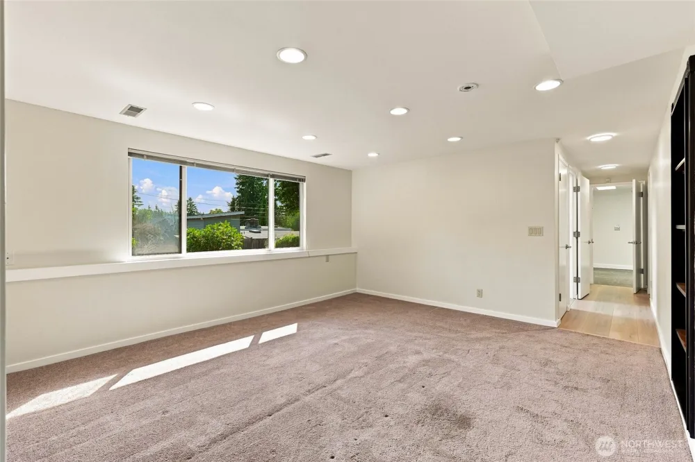 22118 78th Place W Edmonds, WA 98026