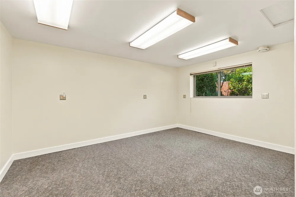 22118 78th Place W Edmonds, WA 98026