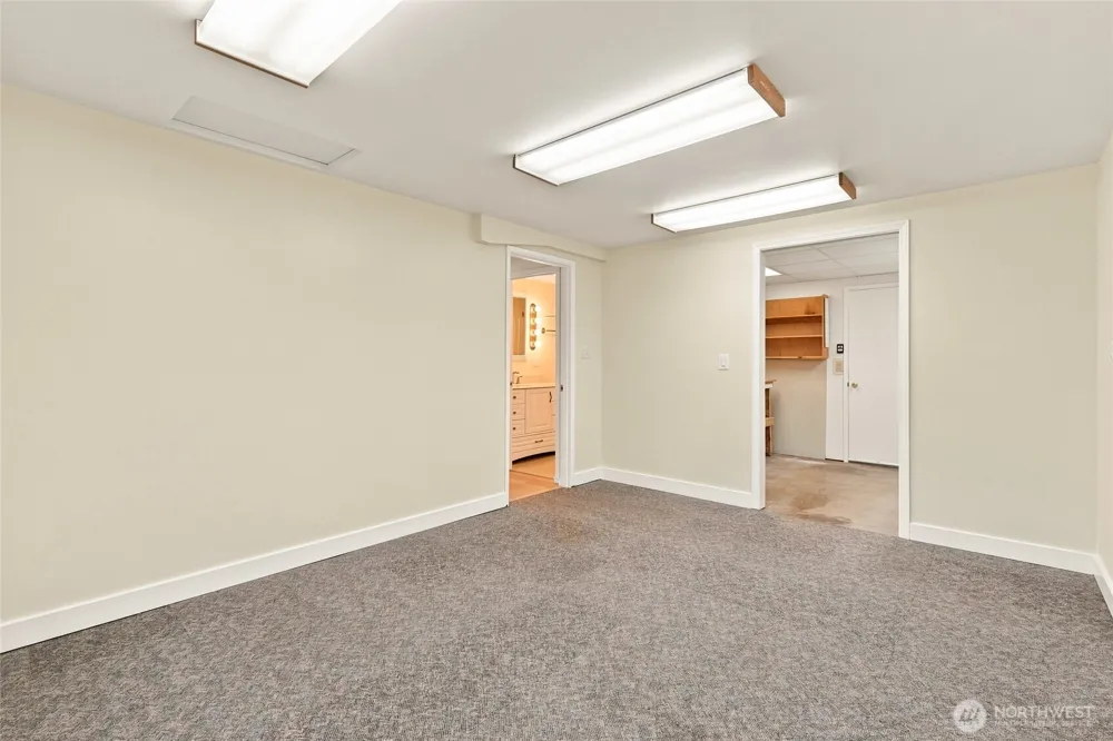 22118 78th Place W Edmonds, WA 98026