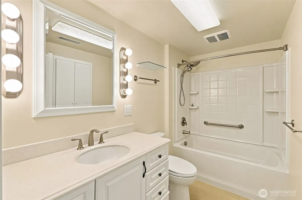 22118 78th Place W Edmonds, WA 98026
