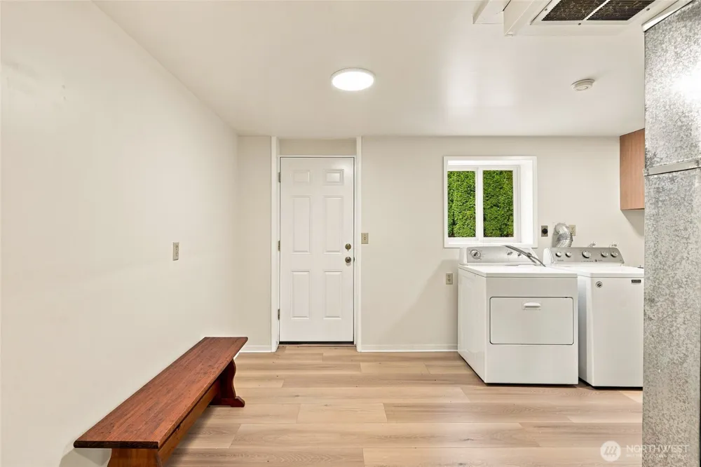 22118 78th Place W Edmonds, WA 98026