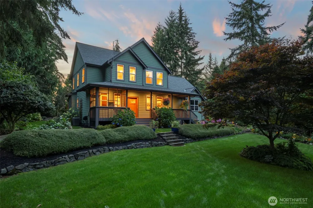 10601 NE Dry Creek Way Kingston, WA 98346