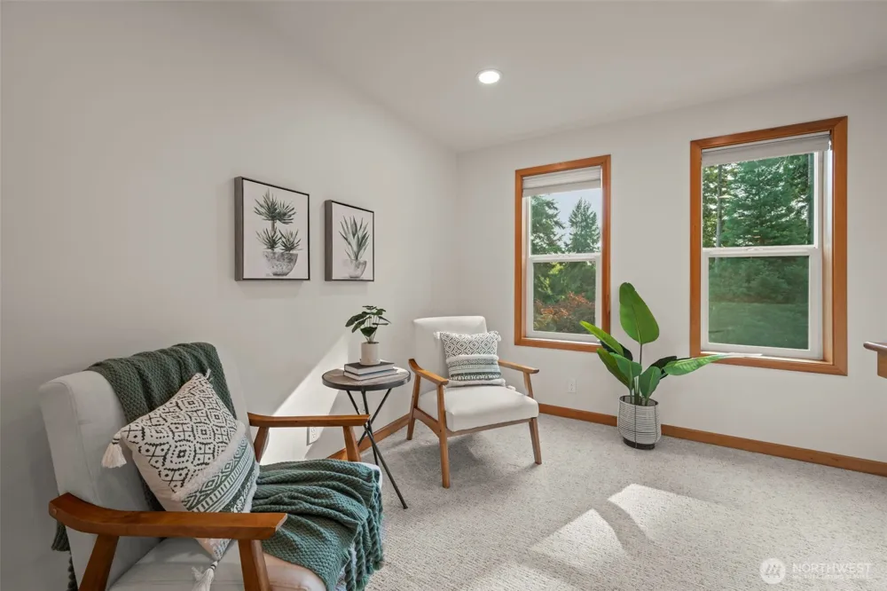 10601 NE Dry Creek Way Kingston, WA 98346