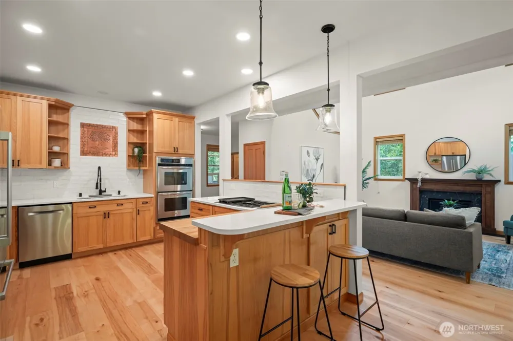 10601 NE Dry Creek Way Kingston, WA 98346