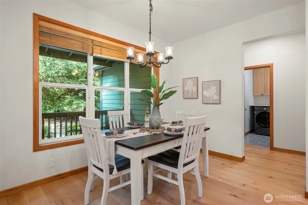 10601 NE Dry Creek Way Kingston, WA 98346