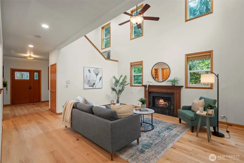 10601 NE Dry Creek Way Kingston, WA 98346